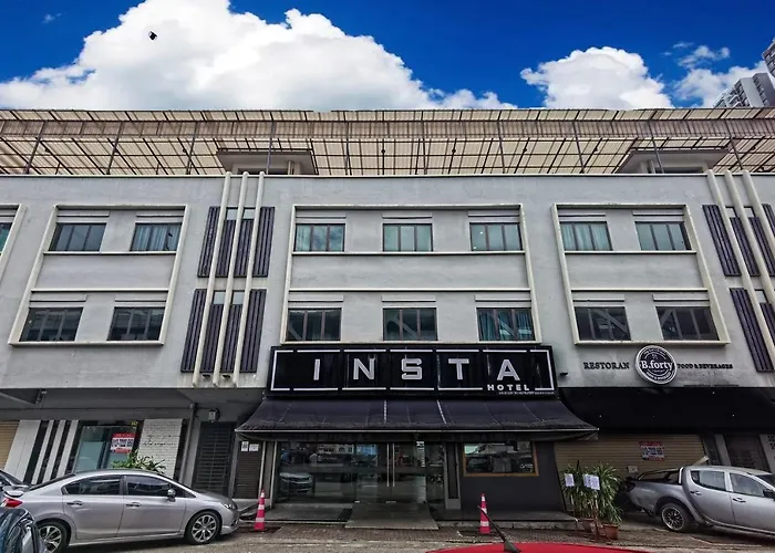Insta Hotel