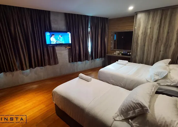 Insta Hotel