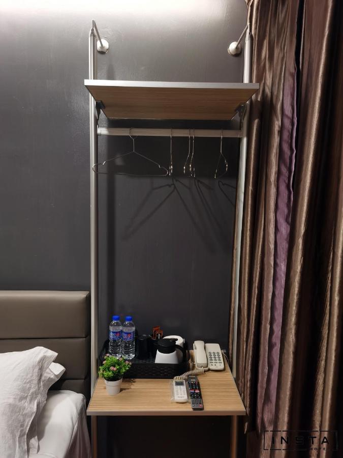 Insta Hotel